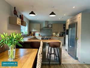 Kitchen- click for photo gallery